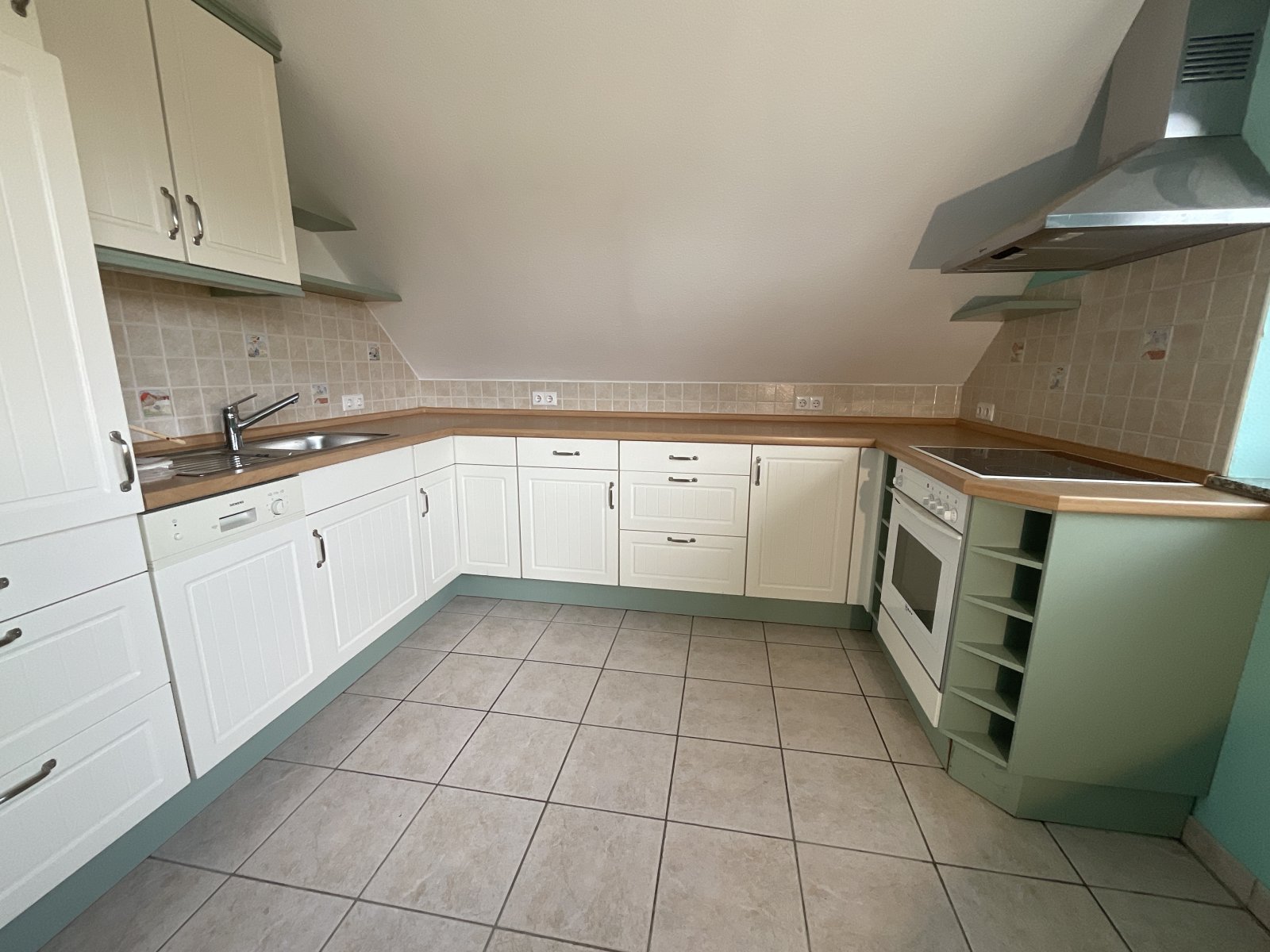 Zuhause für die ganze Familie – Großzügiges 2-Familienhaus mit Wintergarten und WoMo Stellplatz