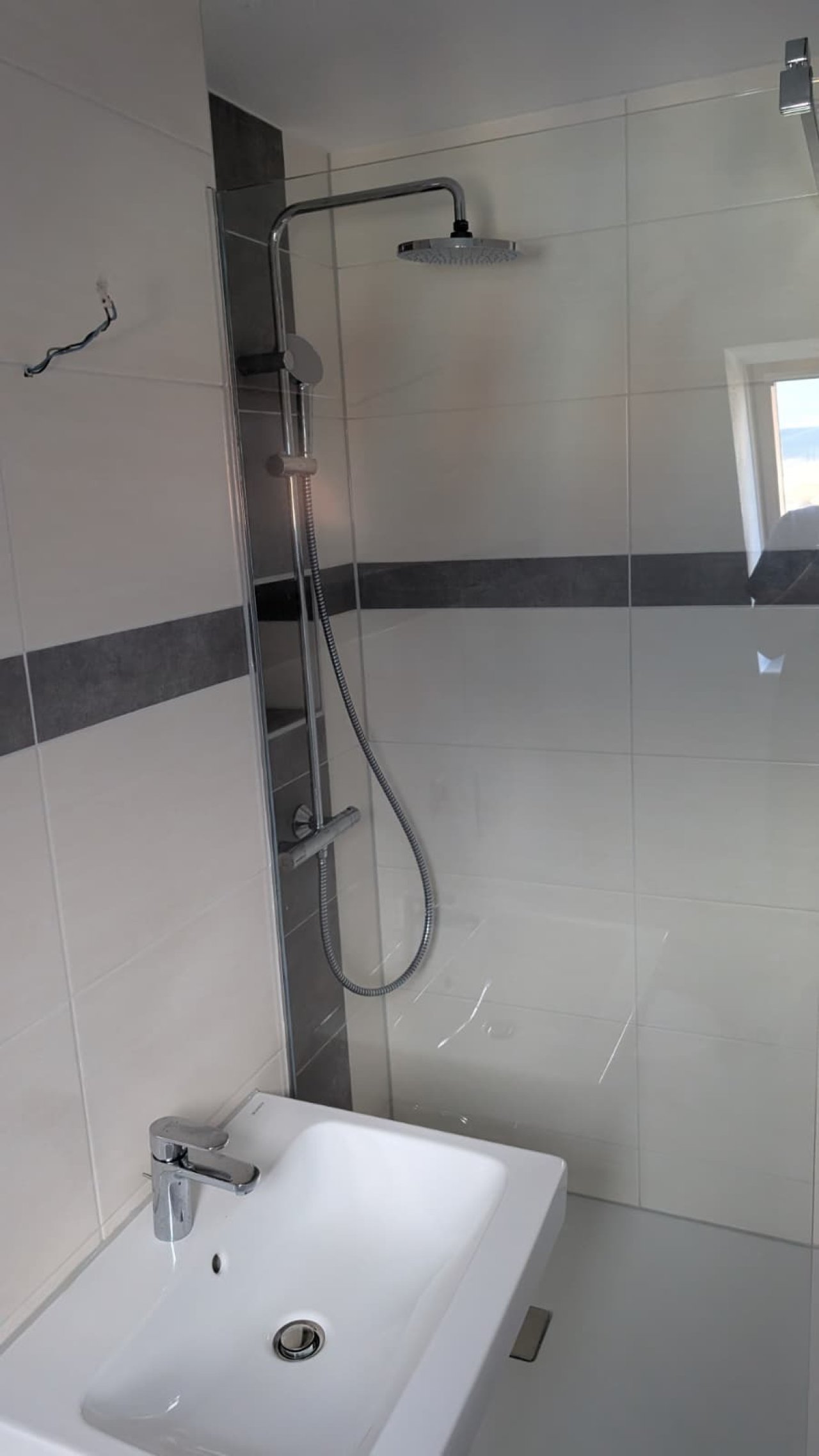 Badezimmer mit Dusche Badezimmer mit Dusche
